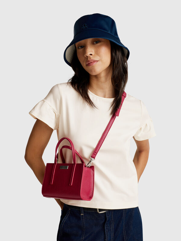 T-shirt with ruffled sleeves Women